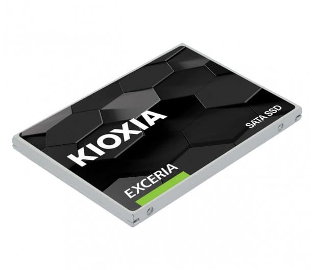 kioxia-240gb-2.jpg
